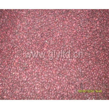 Frijoles rojos oscuros envasados ​​en bolsa de yute